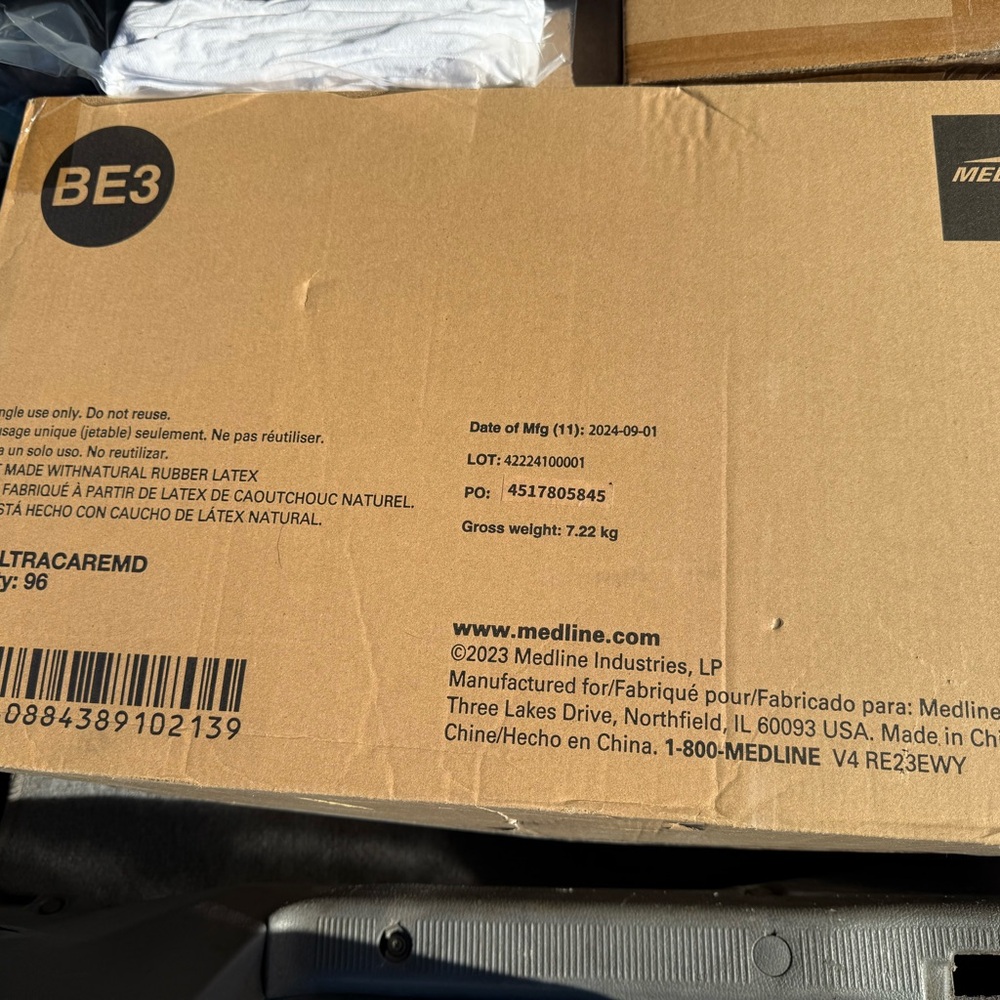 Medline BE3 UltraCareMD FITRIGHT'
Traditional Briefs Medium Count 96